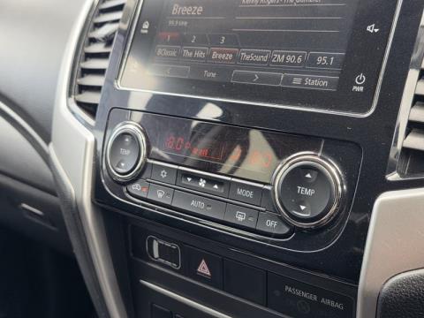 2022 Mitsubishi Triton - Thumbnail