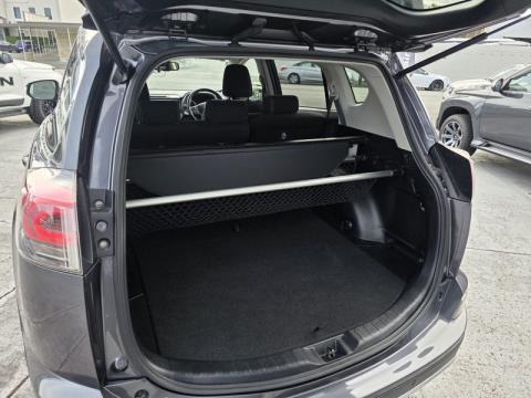 2016 Toyota RAV4 - Thumbnail