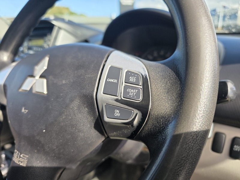 2012 Mitsubishi Triton