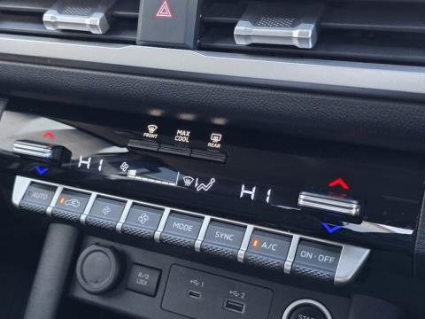 2024 Mitsubishi Triton - Thumbnail