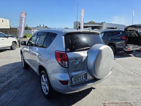 2006 Toyota RAV4 - Thumbnail