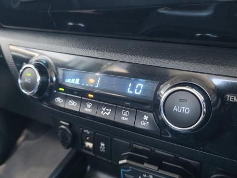 2016 Toyota Hilux - Thumbnail