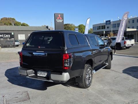 2022 Mitsubishi Triton - Thumbnail