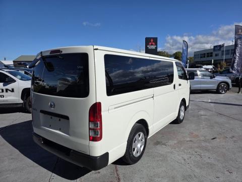 2020 Toyota Hiace - Thumbnail