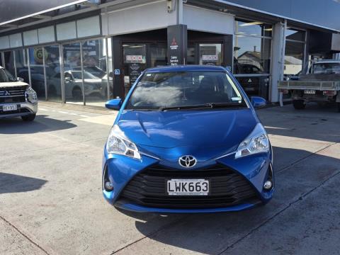2019 Toyota Yaris - Thumbnail