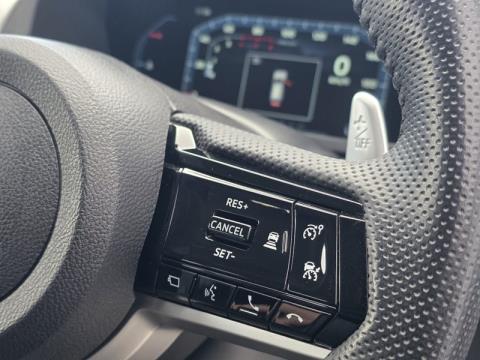 2025 Mitsubishi Pajero Sport - Thumbnail