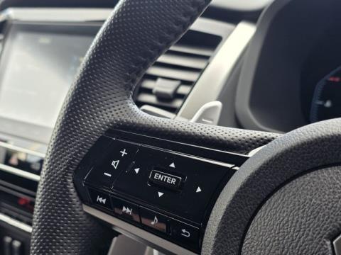 2025 Mitsubishi Pajero Sport - Thumbnail