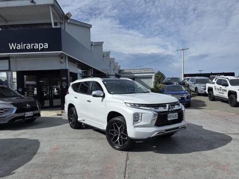 2025 Mitsubishi Pajero Sport - Thumbnail