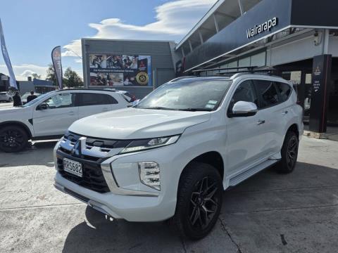 2025 Mitsubishi Pajero Sport - Thumbnail