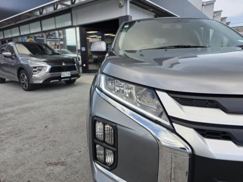 2024 Mitsubishi ASX - Thumbnail