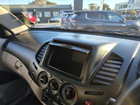 2010 Mitsubishi Triton - Thumbnail