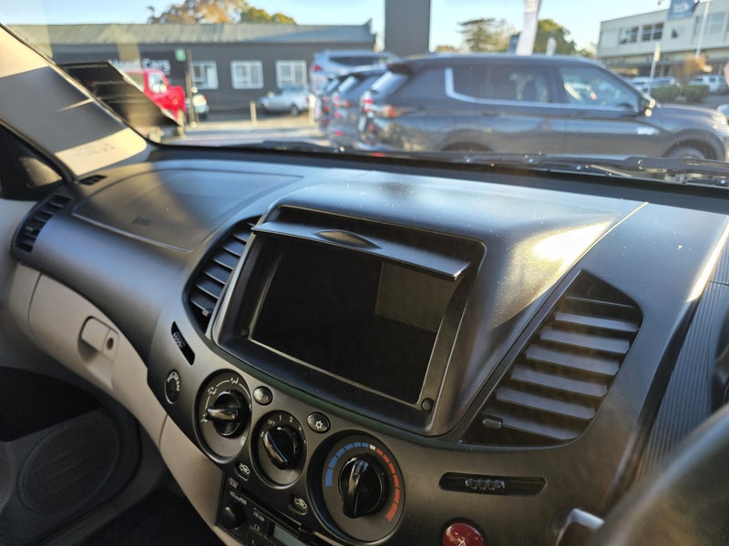 2010 Mitsubishi Triton