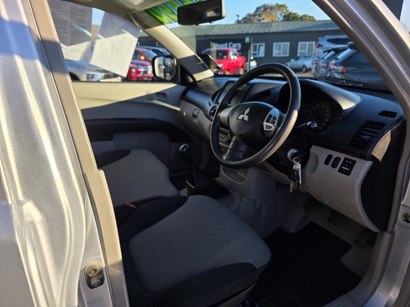 2010 Mitsubishi Triton
