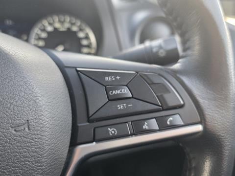2023 Nissan Navara - Thumbnail
