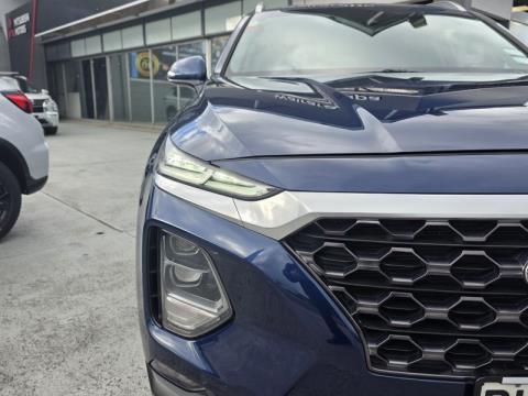 2019 Hyundai Santa Fe - Thumbnail