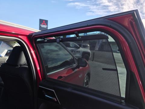 2022 Mitsubishi Outlander - Thumbnail