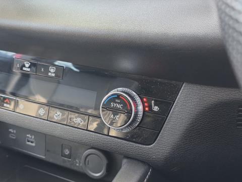2022 Mitsubishi Outlander - Thumbnail