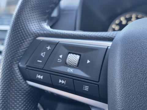 2023 Mitsubishi Outlander - Thumbnail
