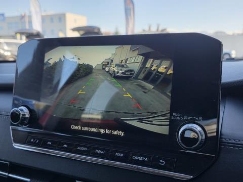 2023 Mitsubishi Outlander - Thumbnail