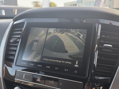 2024 Mitsubishi Pajero Sport - Thumbnail
