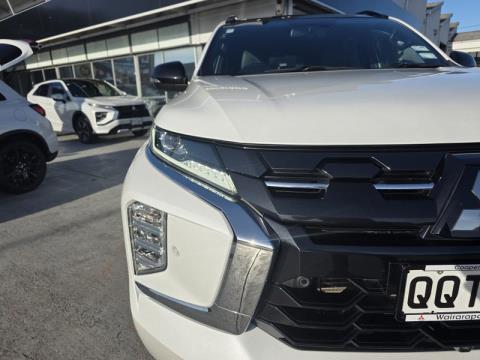 2024 Mitsubishi Pajero Sport - Thumbnail