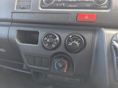 2017 Toyota Hiace - Thumbnail