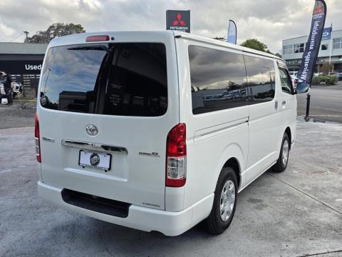 2020 Toyota Hiace - Thumbnail