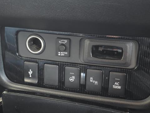 2018 Mitsubishi Outlander - Thumbnail