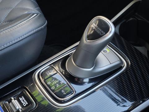 2018 Mitsubishi Outlander - Thumbnail