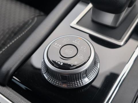 2022 Mitsubishi Outlander - Thumbnail