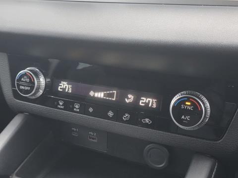 2022 Mitsubishi Outlander - Thumbnail