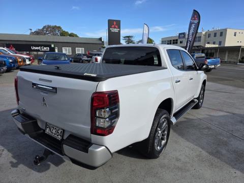 2022 Mitsubishi Triton - Thumbnail