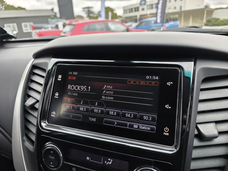 2015 Mitsubishi Pajero Sport