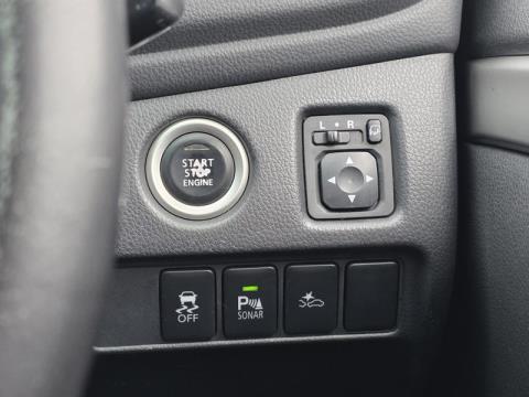 2015 Mitsubishi Pajero Sport - Thumbnail