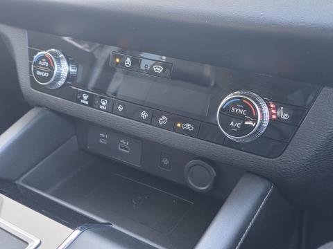 2022 Mitsubishi Outlander - Thumbnail
