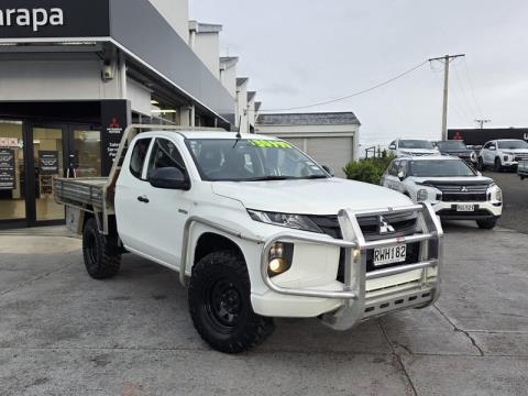 2020 Mitsubishi Triton - Thumbnail