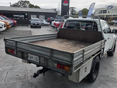 2020 Mitsubishi Triton - Thumbnail