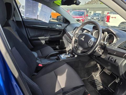 2016 Mitsubishi Lancer - Thumbnail