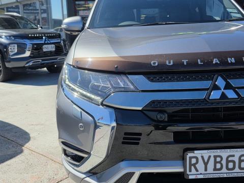 2020 Mitsubishi Outlander - Thumbnail