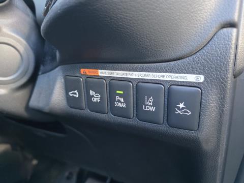 2020 Mitsubishi Outlander - Thumbnail