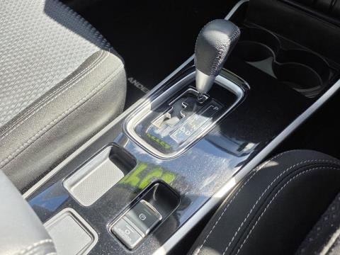 2022 Mitsubishi Outlander - Thumbnail