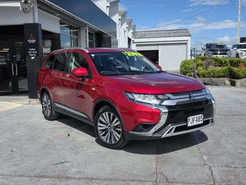 2022 Mitsubishi Outlander - Thumbnail
