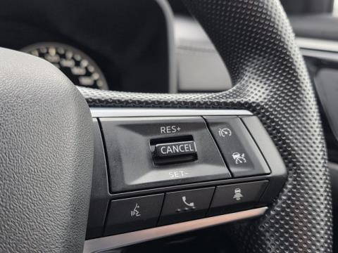 2024 Mitsubishi Outlander - Thumbnail