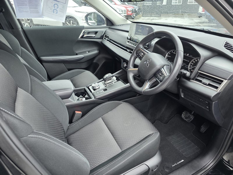 2024 Mitsubishi Outlander