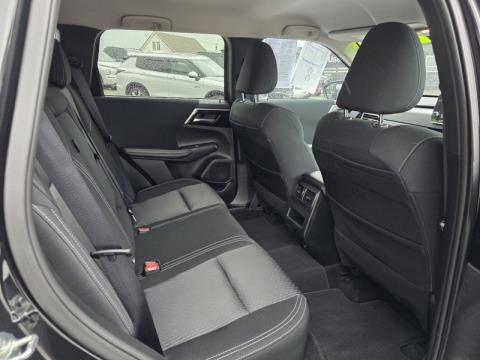 2024 Mitsubishi Outlander - Thumbnail