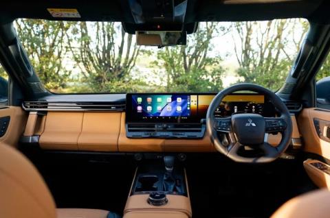 2027 Mitsubishi Pajero - Thumbnail