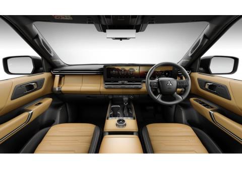 2027 Mitsubishi Pajero - Thumbnail