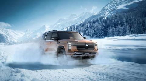 2027 Mitsubishi Pajero - Thumbnail