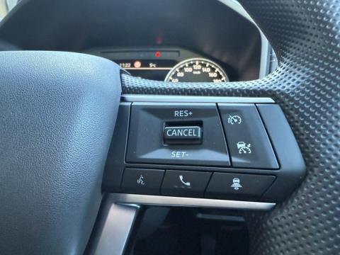 2025 Mitsubishi Outlander - Thumbnail