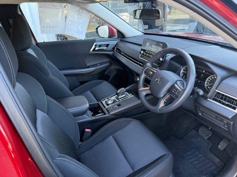 2025 Mitsubishi Outlander
